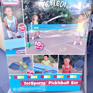 Brand New sealed box.. Little Tikes totsports pickleball set.